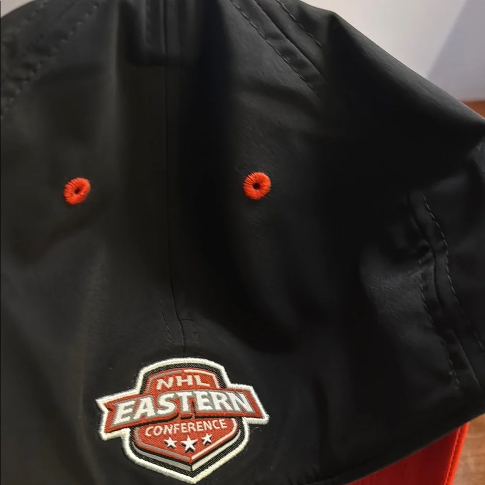 Detroit Red Wings Black and Red Cap NWT size L/XL - Picture 7 of 12